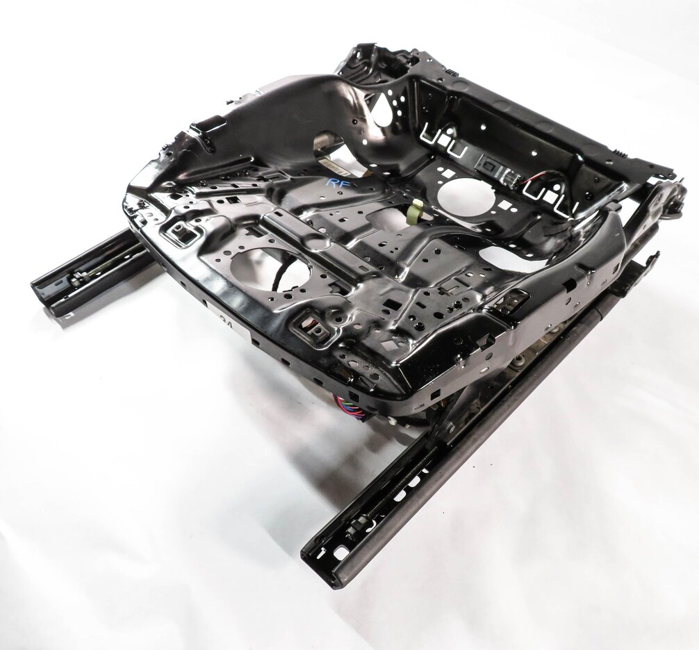 Thumbnail 2: 15-16 PORSCHE CAYENNE (958) PASSENGER - COMFORT SEAT TRACK w/ MOTORS (MEMORY)