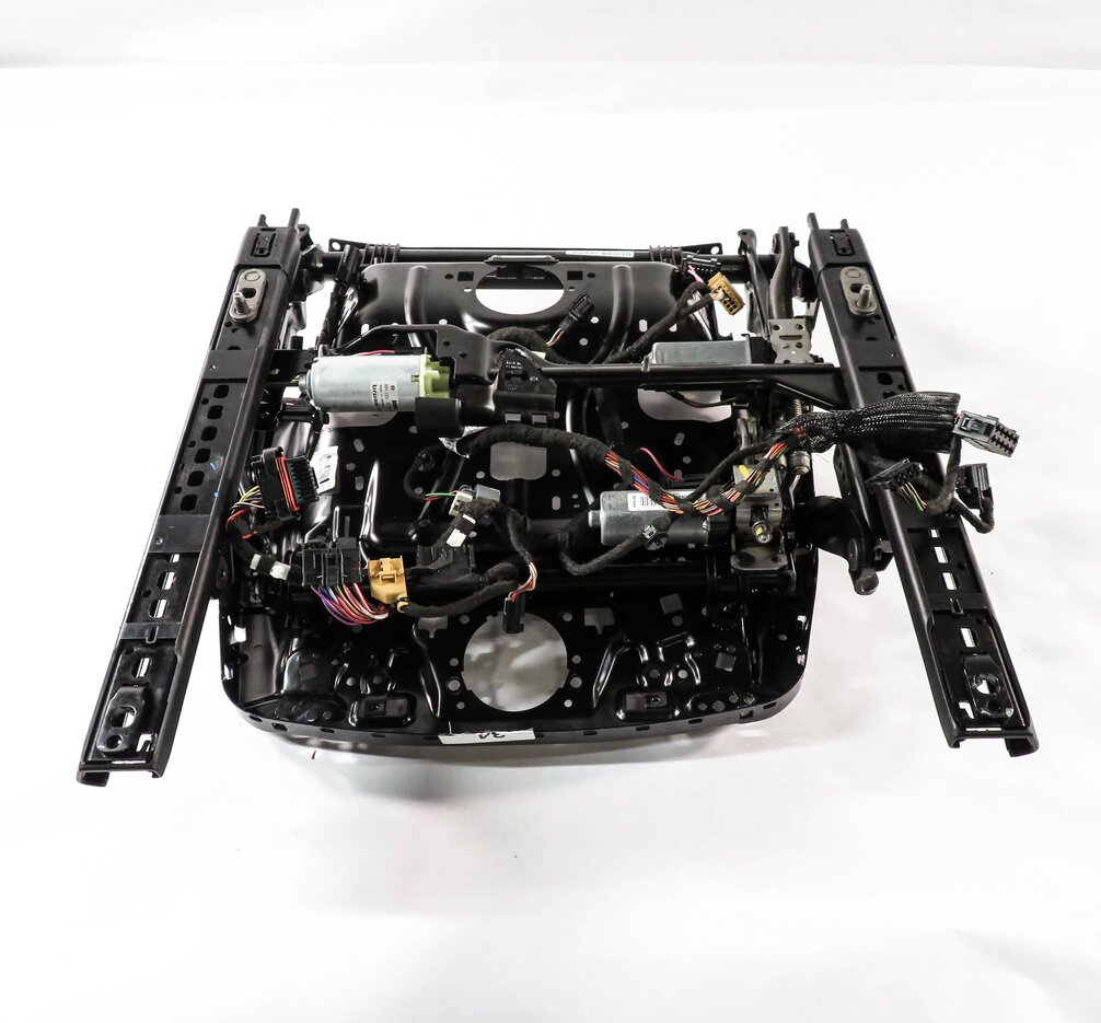 Thumbnail 4: 15-16 PORSCHE CAYENNE (958) PASSENGER - COMFORT SEAT TRACK w/ MOTORS (MEMORY)