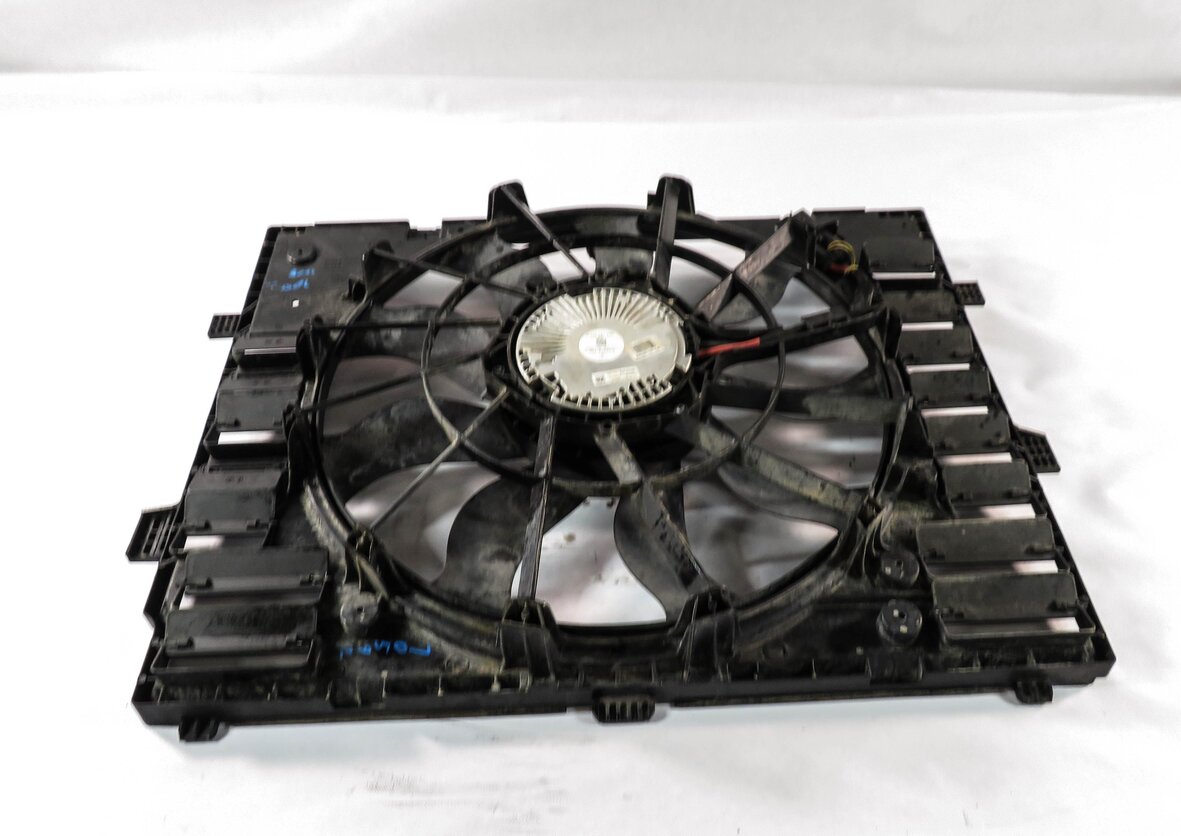 Thumbnail 4: 2015-2018 PORSCHE CAYENNE (958) 3.6L TURBO - RADIATOR COOLING FAN ASSEMBLY