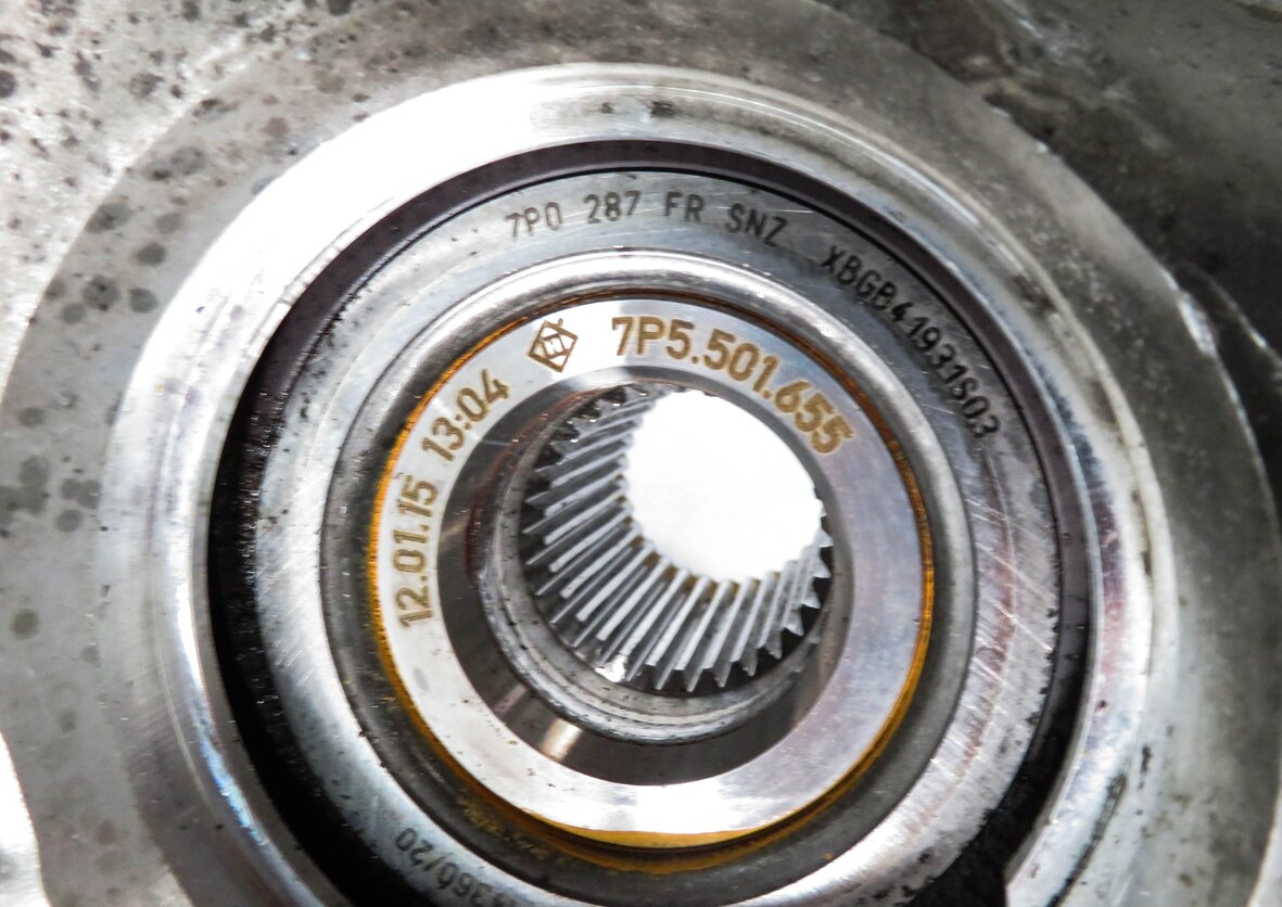 Thumbnail 4: 2011-2018 PORSCHE CAYENNE (958) LEFT FRONT DRIVER SPINDLE KNUCKLE WHEEL HUB