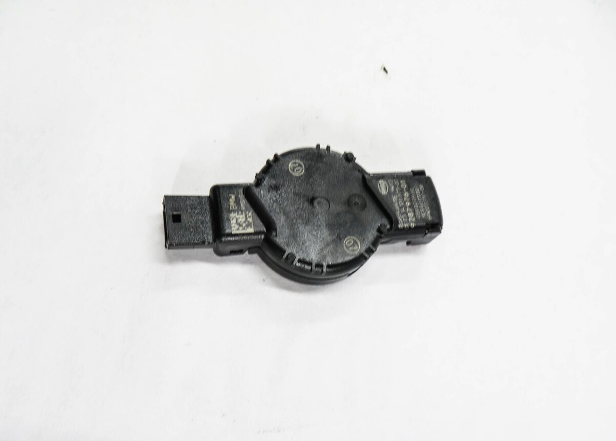 Thumbnail 2: 2014 BMW 428i (F32) RAIN WATER SOLAR LIGHT SENSOR RLS