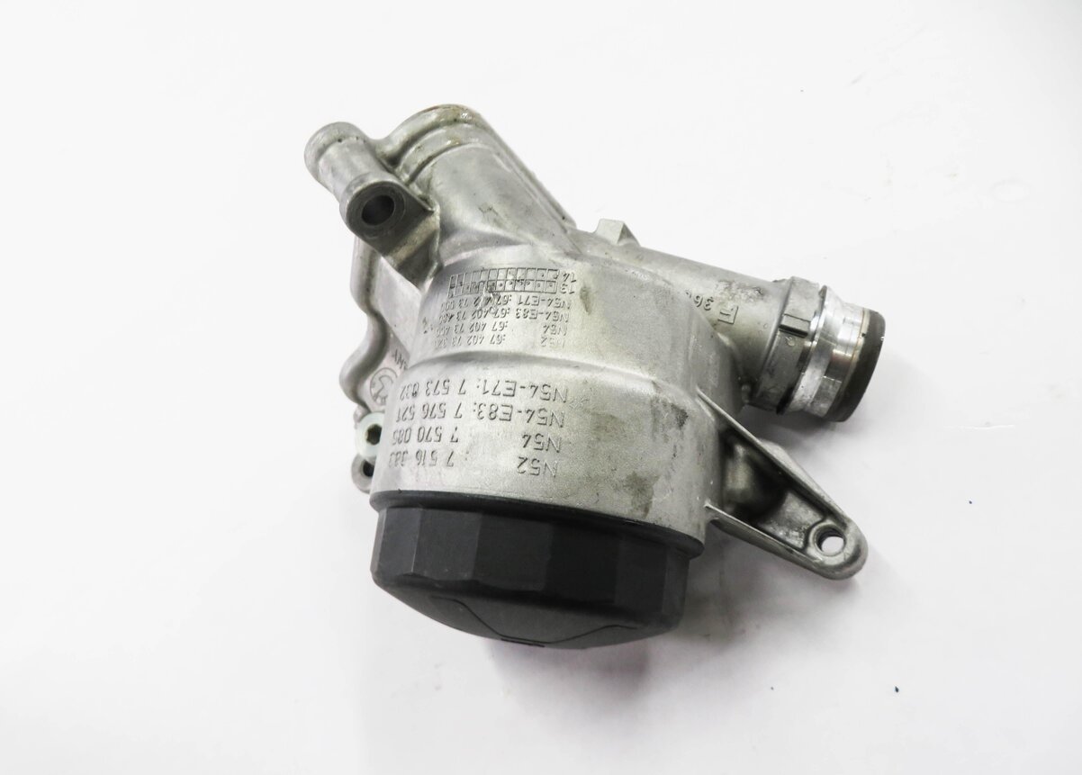 Thumbnail 2: 2014 BMW 428i (F32) 2.0L N20 ENGINE - OIL FILTER HOUSING w/ CAP