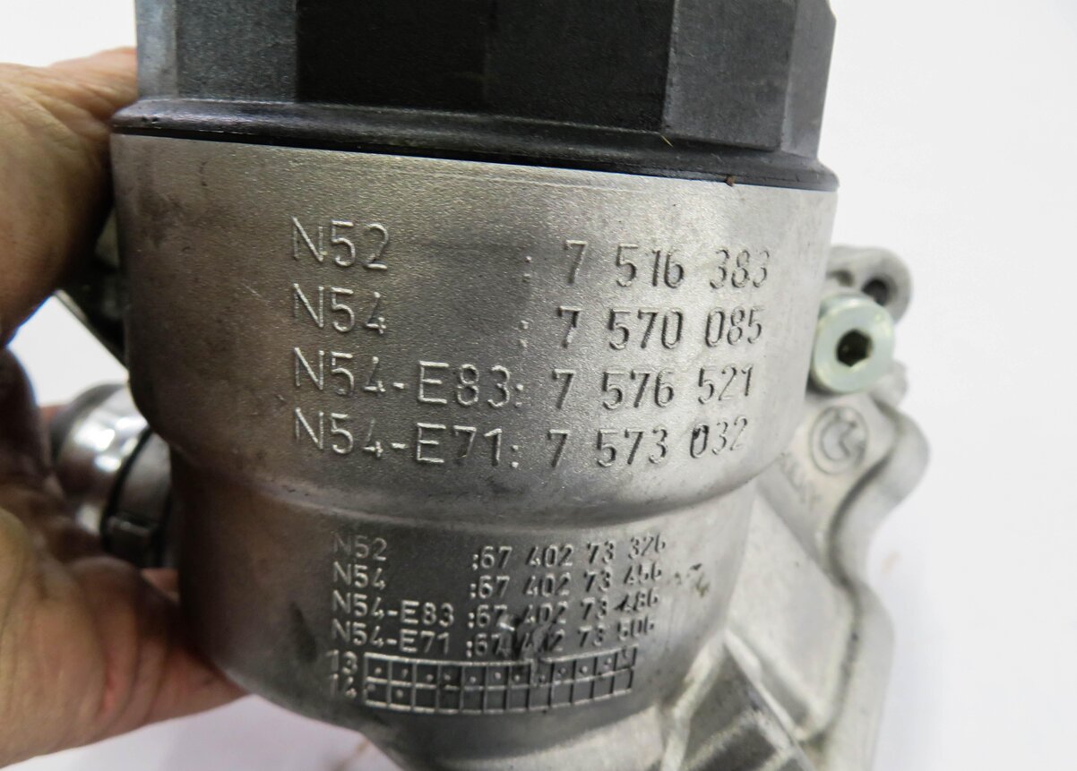 Thumbnail 7: 2014 BMW 428i (F32) 2.0L N20 ENGINE - OIL FILTER HOUSING w/ CAP