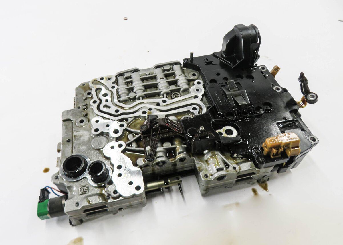 14-16 BMW 228i 328i 428i 528i (F22 F30 F32 F10) 8HP-45 TRANSMISSION VALVE BODY