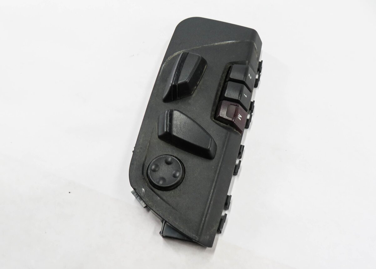 2014 BMW 428i (F32) LEFT FRONT DRIVER MEMORY SEAT ADJUSTMENT SWITCH BUTTON