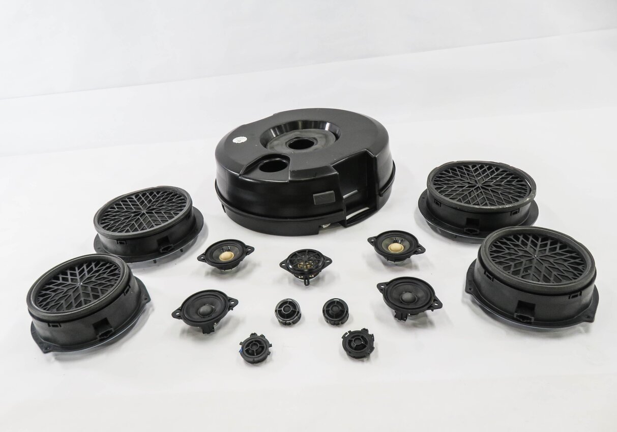 Thumbnail 2: 2012 AUDI Q5 (B8 8R) RADIO STEREO BANG & OLUFSEN - SUBWOOFER TWEETER SPEAKER SET