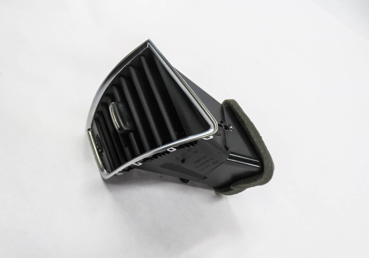 Thumbnail 4: 2012 AUDI Q5 (B8 8R) LEFT FRONT DRIVER DASH HEATER A/C AIR VENT