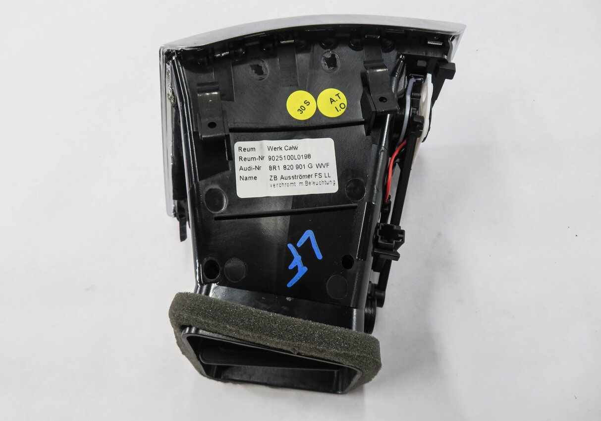 Thumbnail 6: 2012 AUDI Q5 (B8 8R) LEFT FRONT DRIVER DASH HEATER A/C AIR VENT