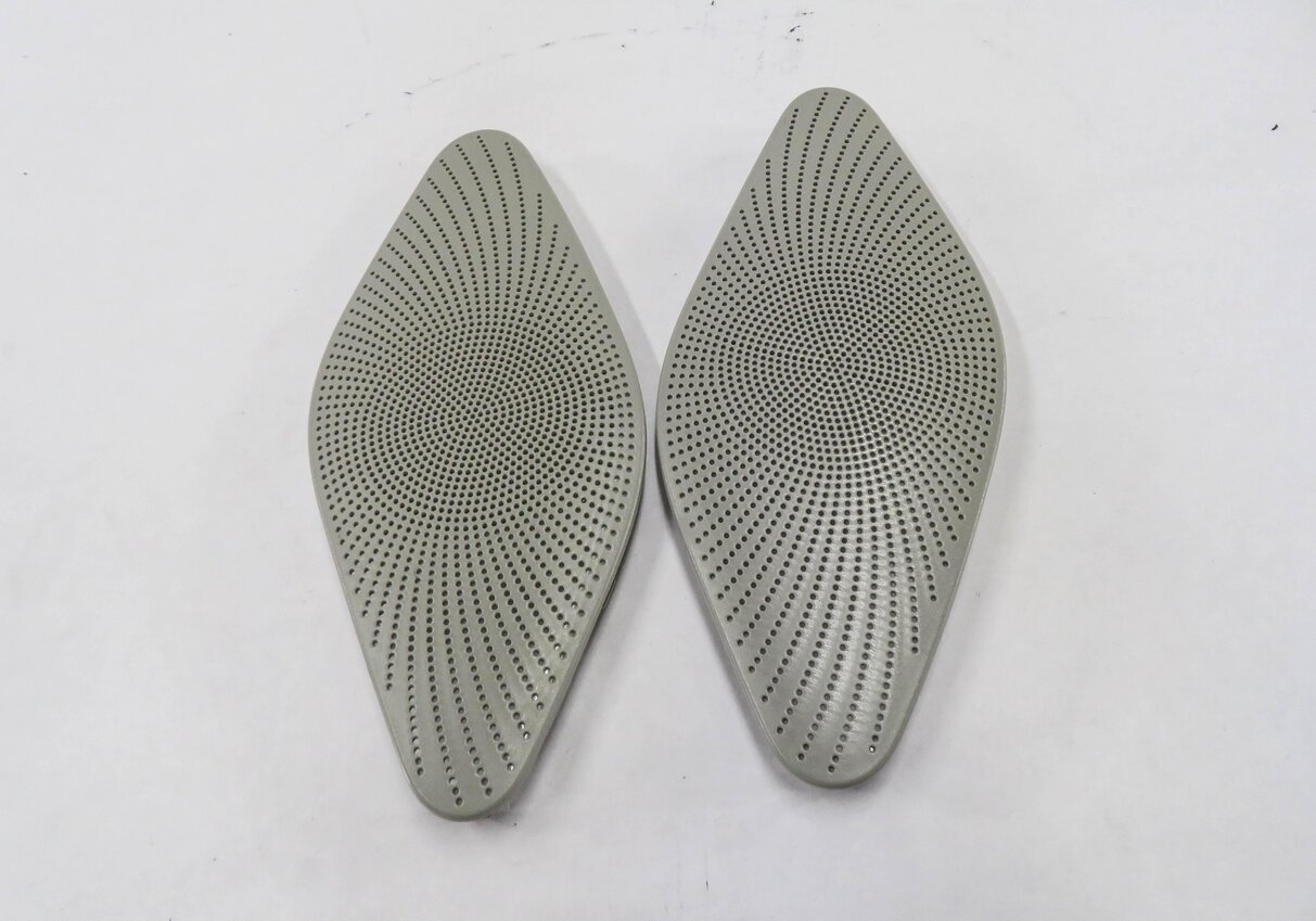 Thumbnail 10: 2012 AUDI Q5 (B8 8R) RADIO STEREO BANG & OLUFSEN SPEAKER GRILLE COVER TRIM SET