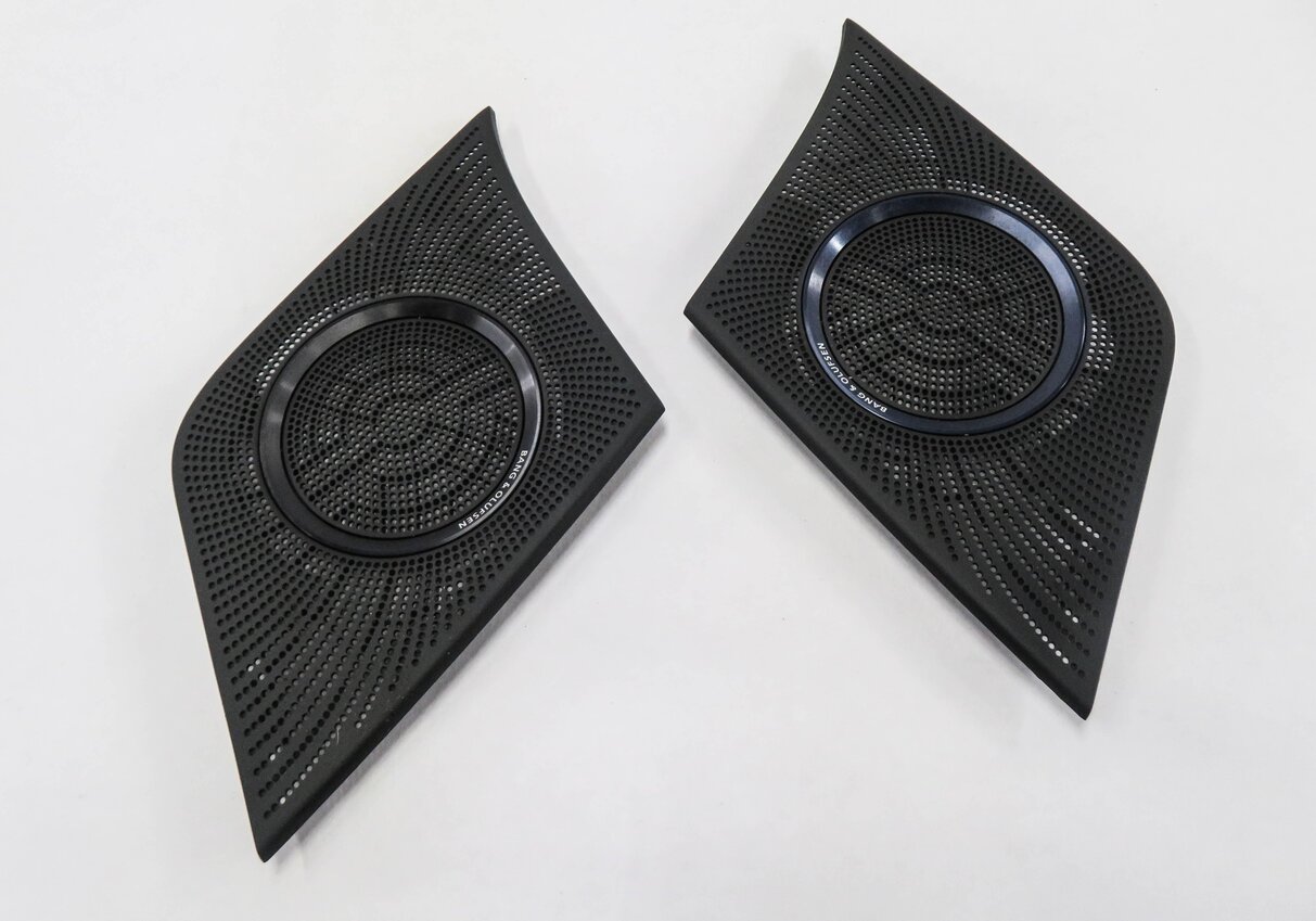 Thumbnail 7: 2012 AUDI Q5 (B8 8R) RADIO STEREO BANG & OLUFSEN SPEAKER GRILLE COVER TRIM SET