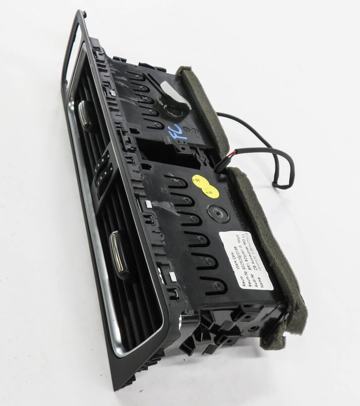 Thumbnail 3: 2012 AUDI Q5 (B8 8R) FRONT CENTER DASH HEATER A/C AIR VENT
