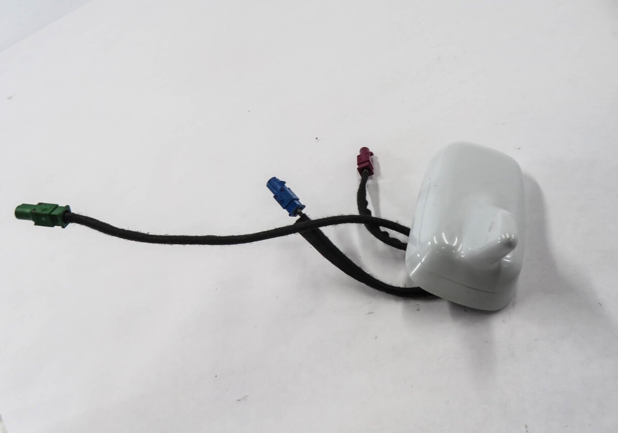 Thumbnail 4: 2009-2012 AUDI Q5 (B8 8R) AM/FM RADIO STEREO SHARK FIN RECEPTION ANTENNA (WHITE)