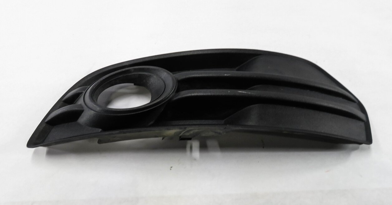 Thumbnail 3: 2009-2012 AUDI Q5 (B8 8R) LEFT FRONT DRIVER FOGLIGHT GRILLE TRIM