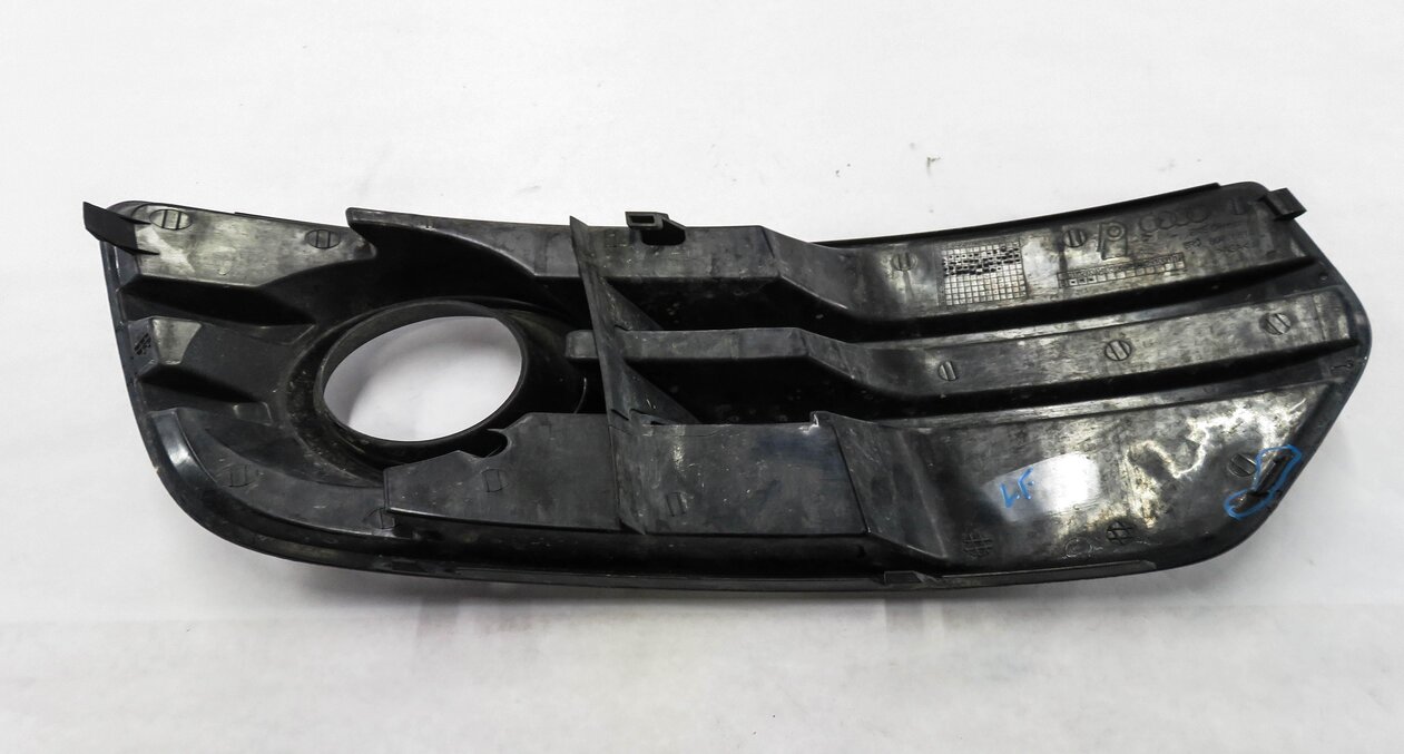 Thumbnail 5: 2009-2012 AUDI Q5 (B8 8R) LEFT FRONT DRIVER FOGLIGHT GRILLE TRIM