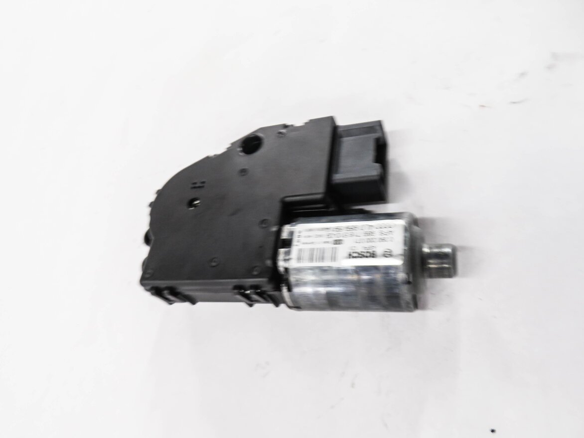 Thumbnail 3: 2007-2014 AUDI Q7 (4L) PANORAMIC SUNROOF MOTOR SUN ROOF MOTOR / SUNSHADE MOTOR