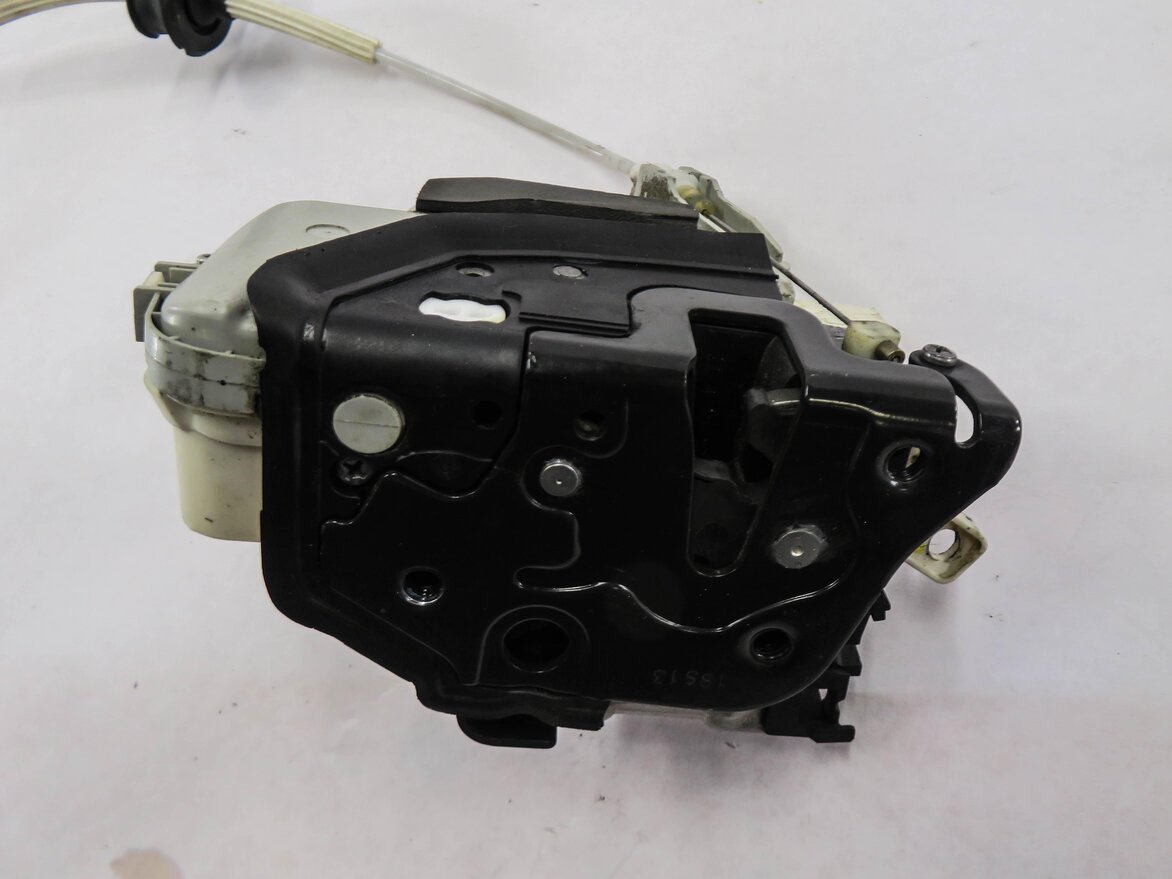 Thumbnail 6: 2010-2019 AUDI / PORSCHE A4 S4 A5 S5 A6 Q3 Q5 Q7 TT 911 - LEFT FRONT DOOR LATCH