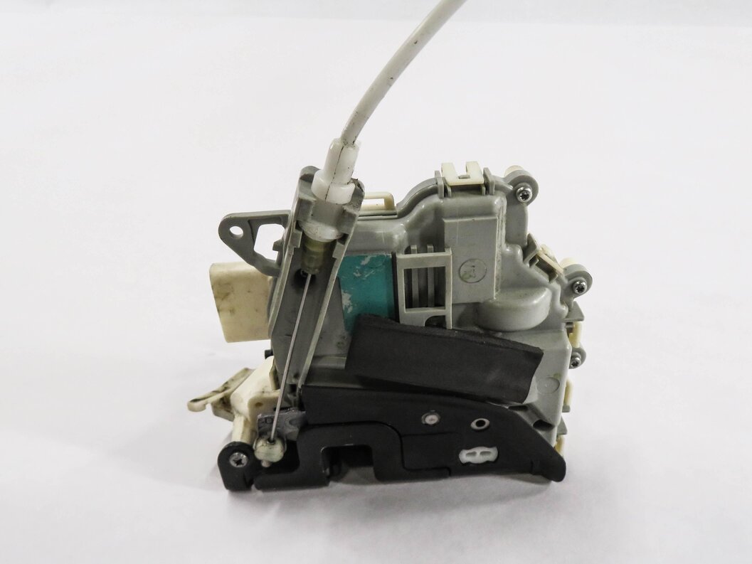 Thumbnail 5: 2010-2019 AUDI / PORSCHE A4 S4 A5 S5 A6 Q3 Q5 Q7 TT 911 - RIGHT FRONT DOOR LATCH