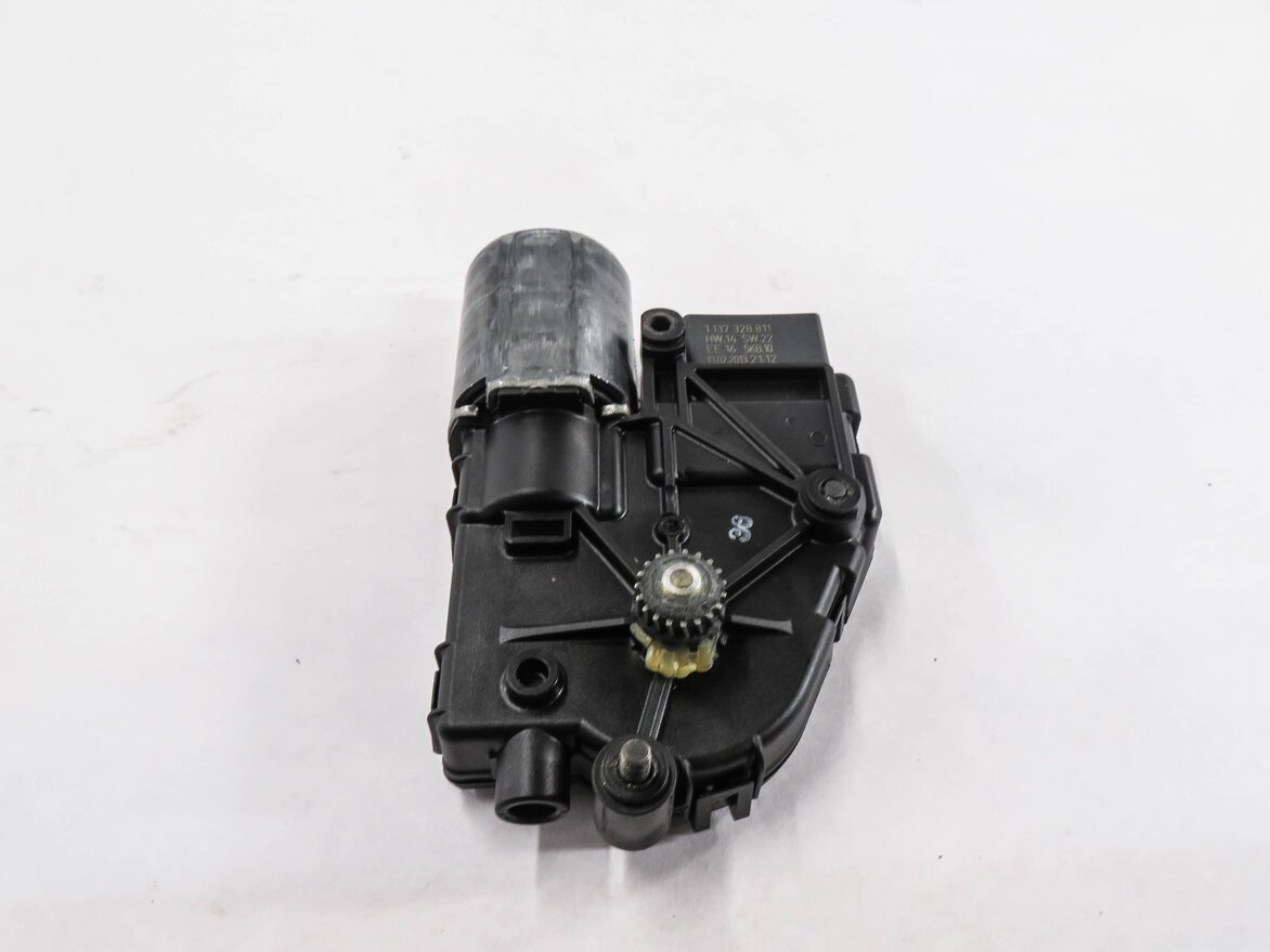 Thumbnail 5: 2007-2014 AUDI Q7 (4L) PANORAMIC SUNROOF MOTOR SUN ROOF MOTOR / SUNSHADE MOTOR