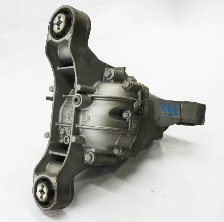 Thumbnail 4: 11-15 VW TOUAREG / AUDI Q7 (4L) 3.0L / 3.6L - REAR DIFFERENTIAL CARRIER (MEY)