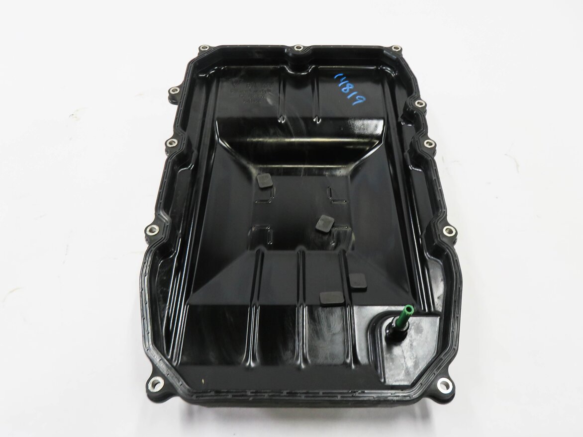 Thumbnail 2: 2011-2017 VW / AUDI Q7 (4L) TOUAREG - 3.0L / 3.6L ENGINE TRANSMISSION OIL PAN