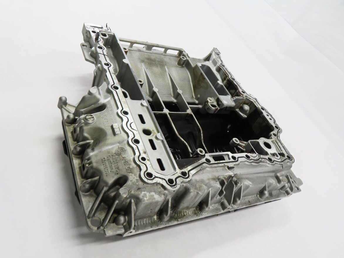 Thumbnail 4: 2013 AUDI Q7 (4L) 3.0L CTWA SUPERCHARGED ENGINE - UPPER & LOWER OIL PAN ASSEMBLY