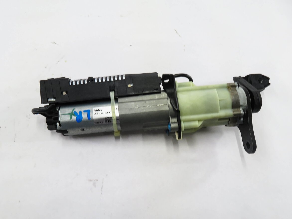 Thumbnail 2: 2011 AUDI Q7 (4L) LEFT DRIVER REAR TRUNK LIFT LIFTGATE ASSIST MOTOR