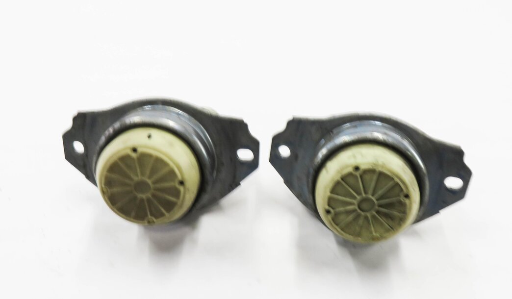 Thumbnail 2: 2012 RANGE ROVER SPORT (L320) 5.0L AJ133 V8 ENGINE - MOTOR MOUNT SET-2
