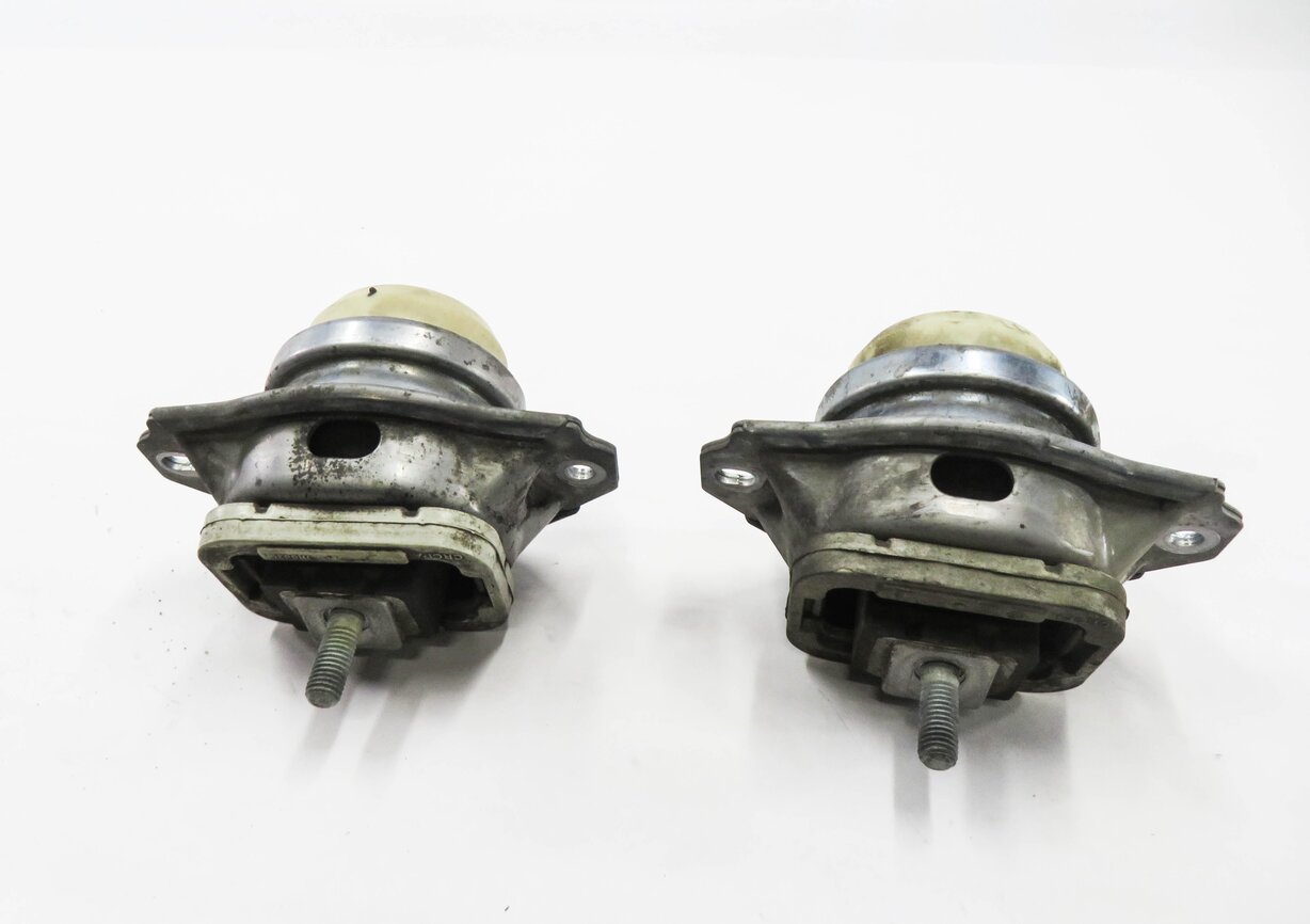 Thumbnail 5: 2012 RANGE ROVER SPORT (L320) 5.0L AJ133 V8 ENGINE - MOTOR MOUNT SET-2