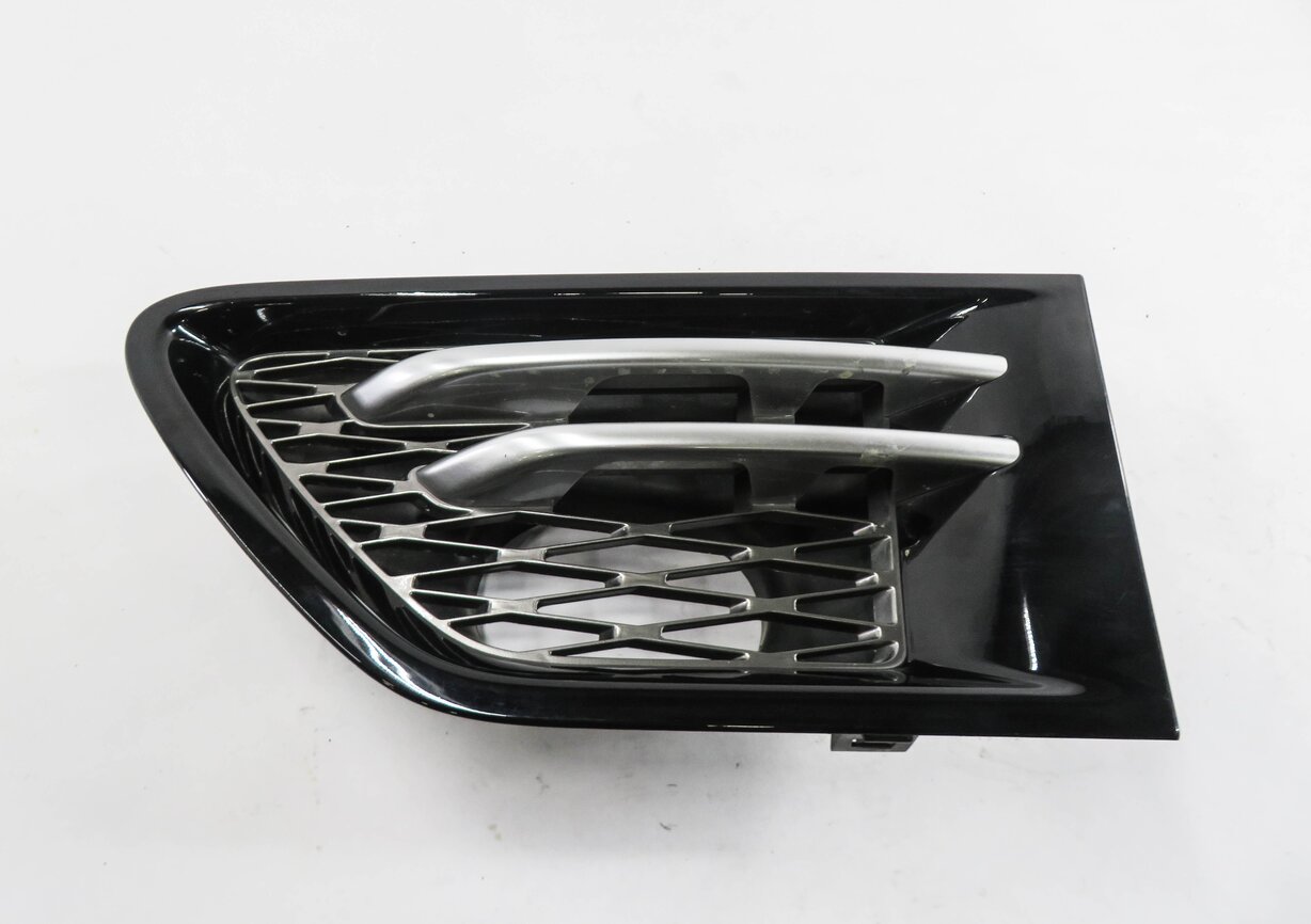 Thumbnail 2: 2012 RANGE ROVER SPORT (L320) LEFT FRONT DRIVER FENDER GRILLE TRIM