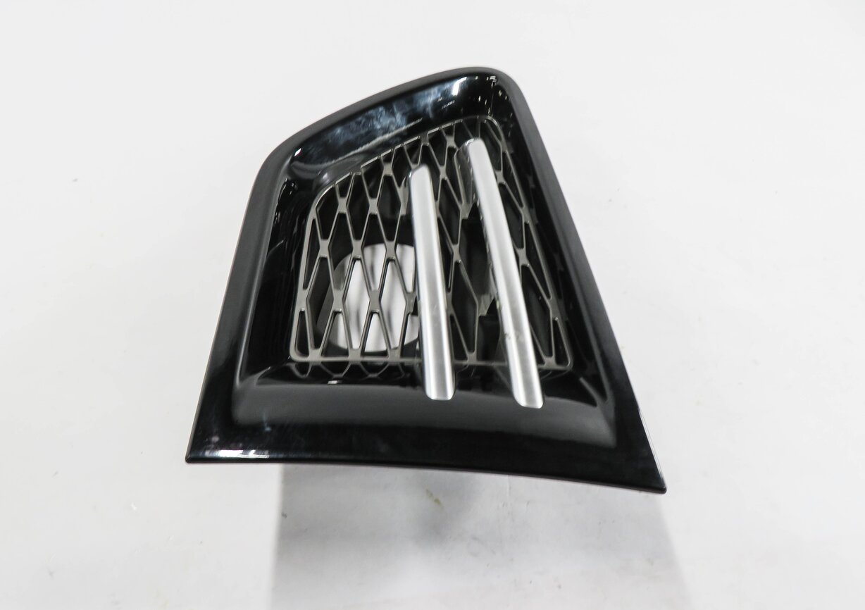 Thumbnail 4: 2012 RANGE ROVER SPORT (L320) LEFT FRONT DRIVER FENDER GRILLE TRIM