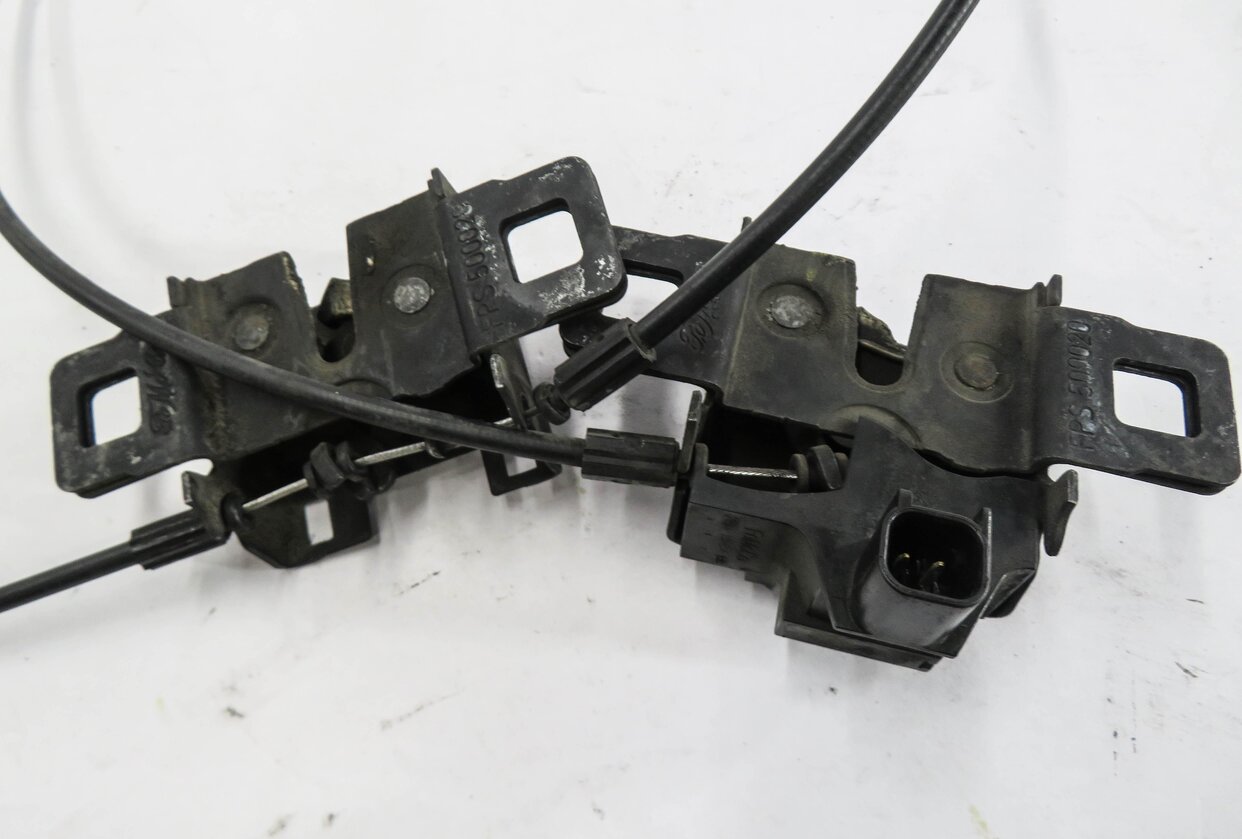 Thumbnail 7: 2012 RANGE ROVER SPORT (L320) FRONT LEFT & RIGHT LOWER HOOD LOCK LATCH SET-2
