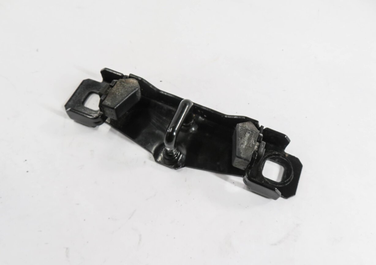 2012 RANGE ROVER SPORT (L320) REAR TRUNK LOCK LATCH ACTUATOR STRIKER PLATE