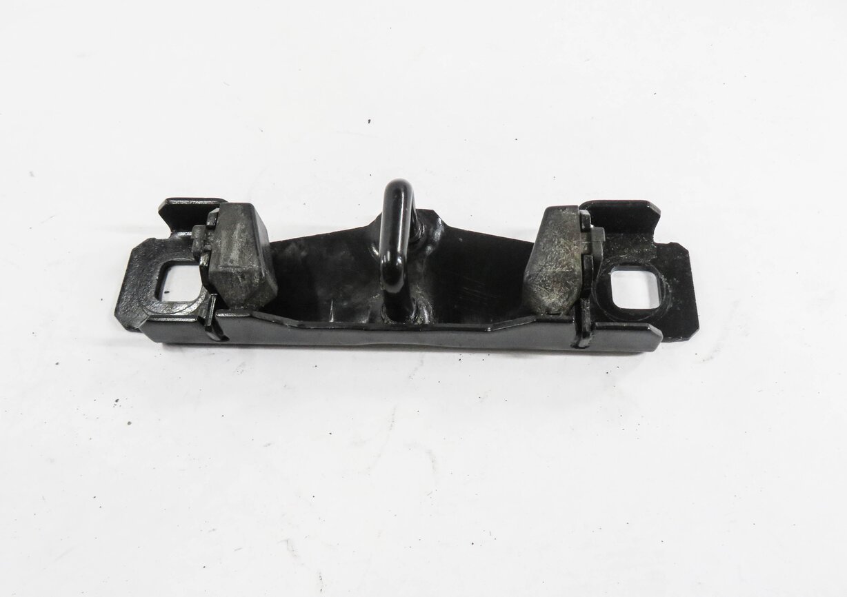 Thumbnail 5: 2012 RANGE ROVER SPORT (L320) REAR TRUNK LOCK LATCH ACTUATOR STRIKER PLATE