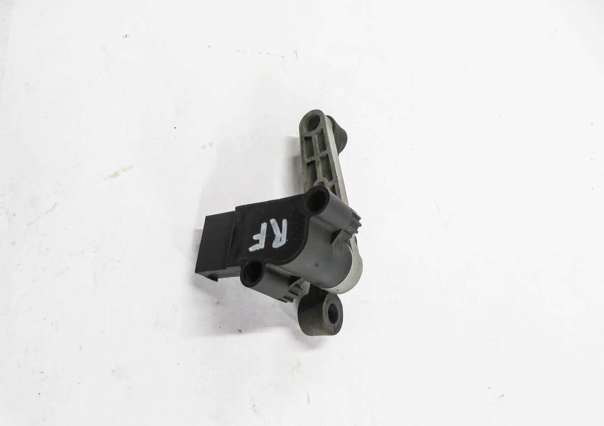 Thumbnail 4: 2012 RANGE ROVER SPORT (L320) RIGHT FRONT SUSPENSION HEIGHT LEVEL SENSOR