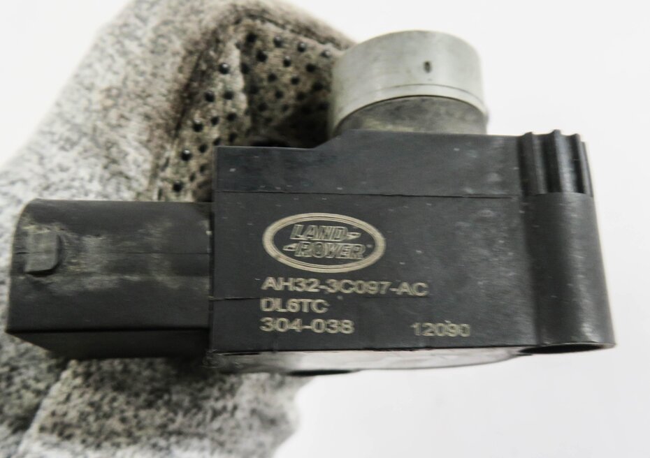 Thumbnail 6: 2012 RANGE ROVER SPORT (L320) LEFT FRONT DRIVER SUSPENSION HEIGHT LEVEL SENSOR