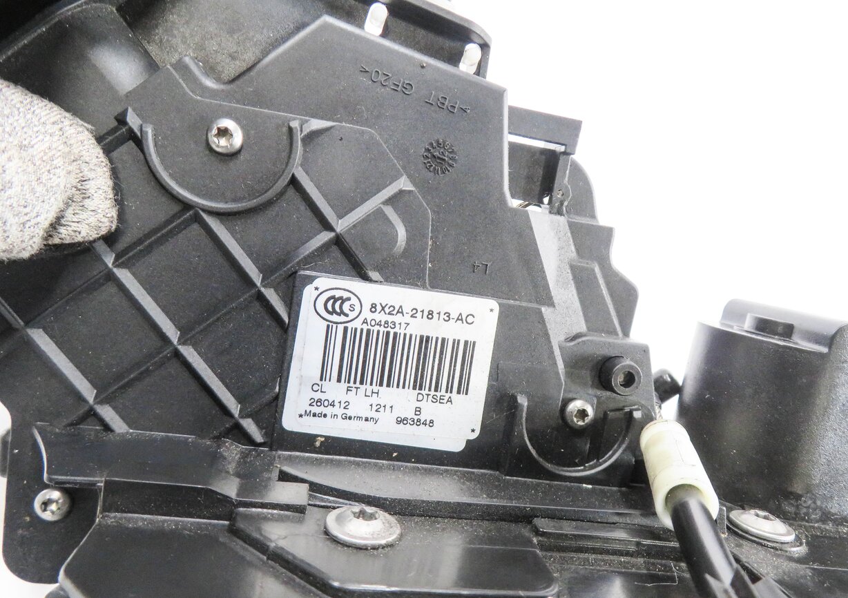 Thumbnail 7: 2010-2019 RANGE ROVER SPORT (L320) EVOQUE LR4 LEFT FRONT PASSIVE DOOR LATCH