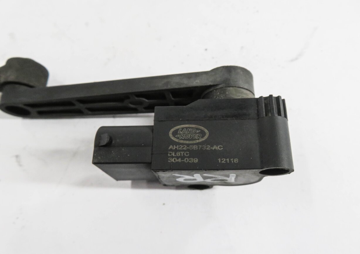 Thumbnail 6: 2012 RANGE ROVER SPORT (L320) RIGHT REAR SUSPENSION HEIGHT LEVEL SENSOR