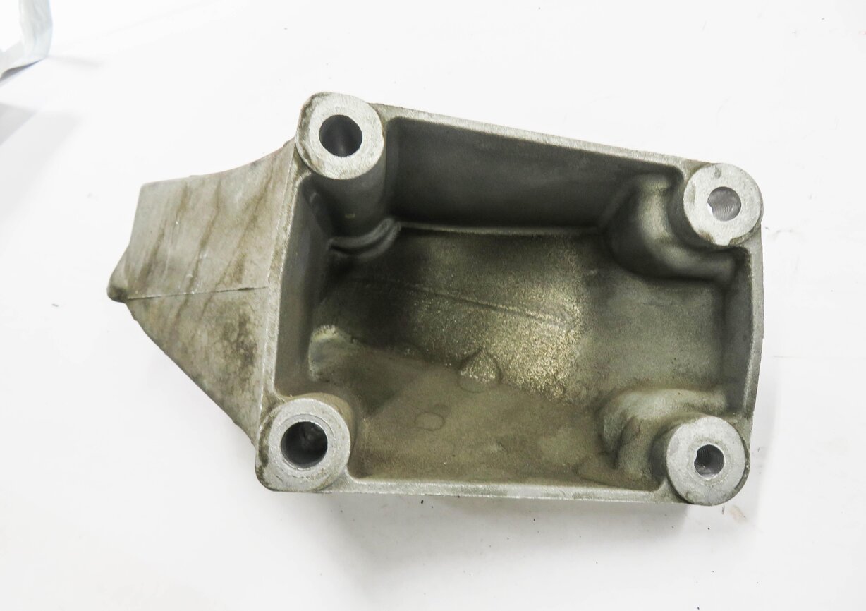 Thumbnail 7: 2012 RANGE ROVER SPORT (L320) 5.0L AJ133 V8 ENGINE - MOTOR MOUNT BRACKET SET-2