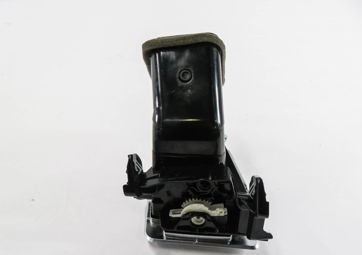 Thumbnail 6: 2012 RANGE ROVER SPORT (L320) RIGHT FRONT * OUTER DASH * HEATER A/C AIR VENT