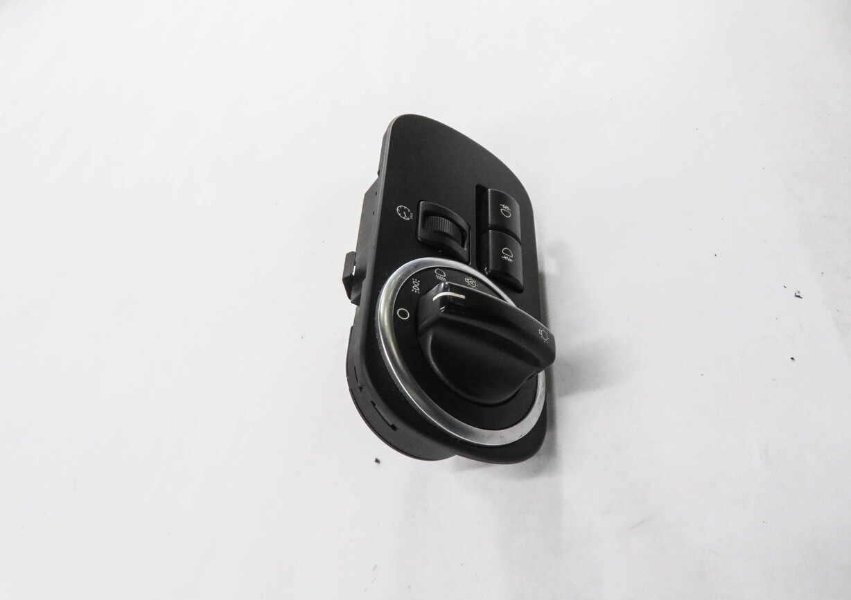 Thumbnail 3: 2010-2013 LAND ROVER LR4 - RANGE ROVER SPORT (L320) HEADLIGHT SWITCH CONTROL