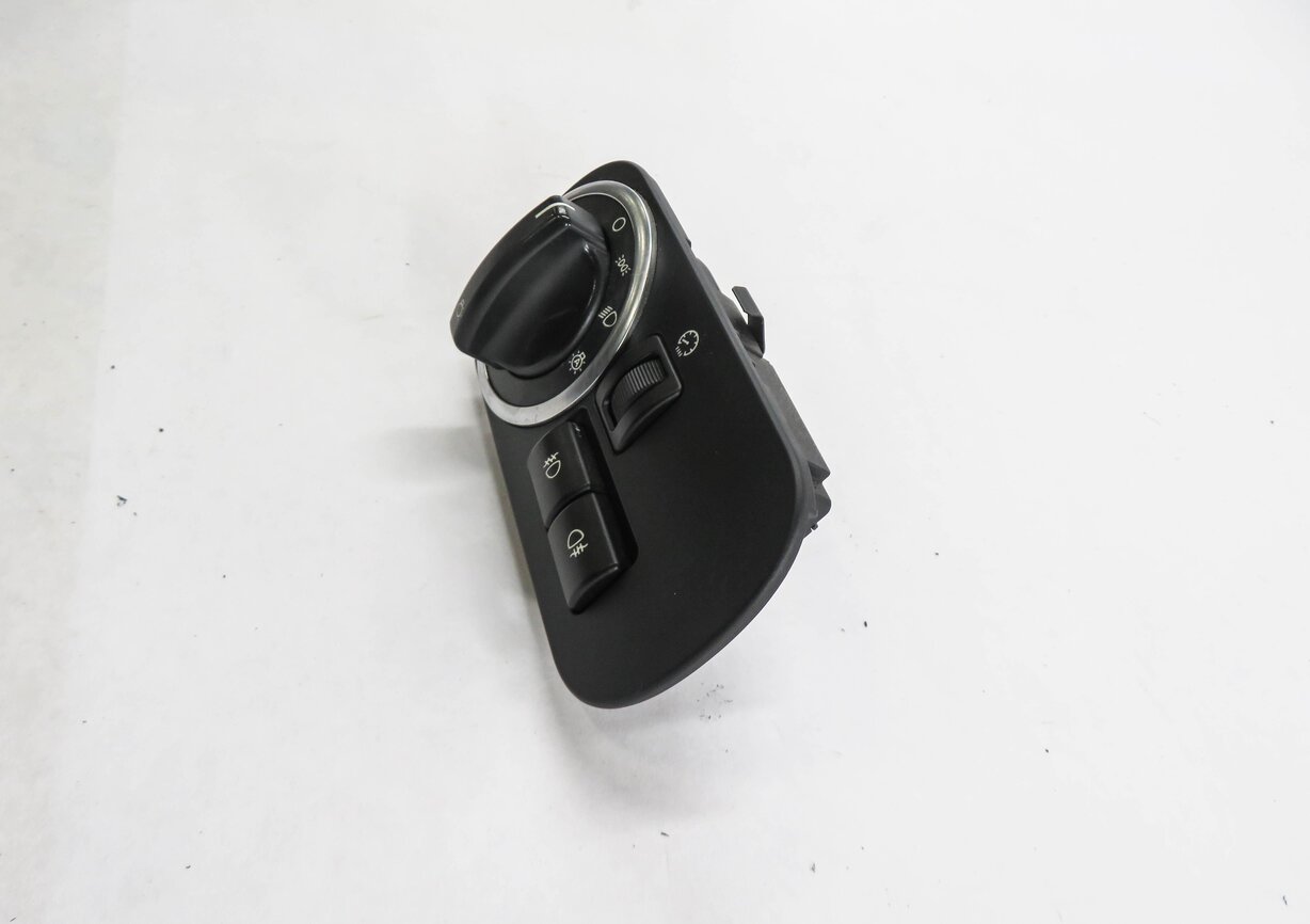 Thumbnail 4: 2010-2013 LAND ROVER LR4 - RANGE ROVER SPORT (L320) HEADLIGHT SWITCH CONTROL