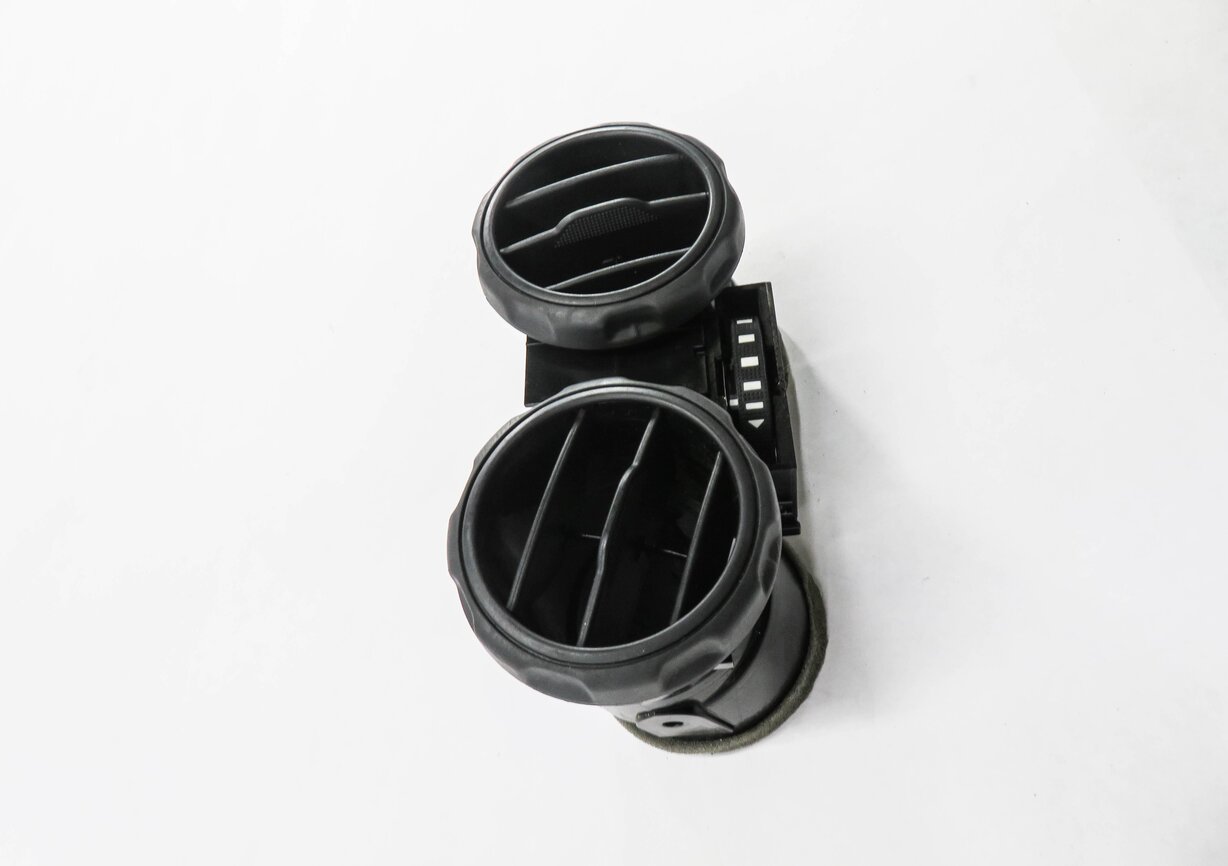 Thumbnail 3: 2012 RANGE ROVER SPORT (L320) REAR CENTER CONSOLE HEATER A/C AIR VENT