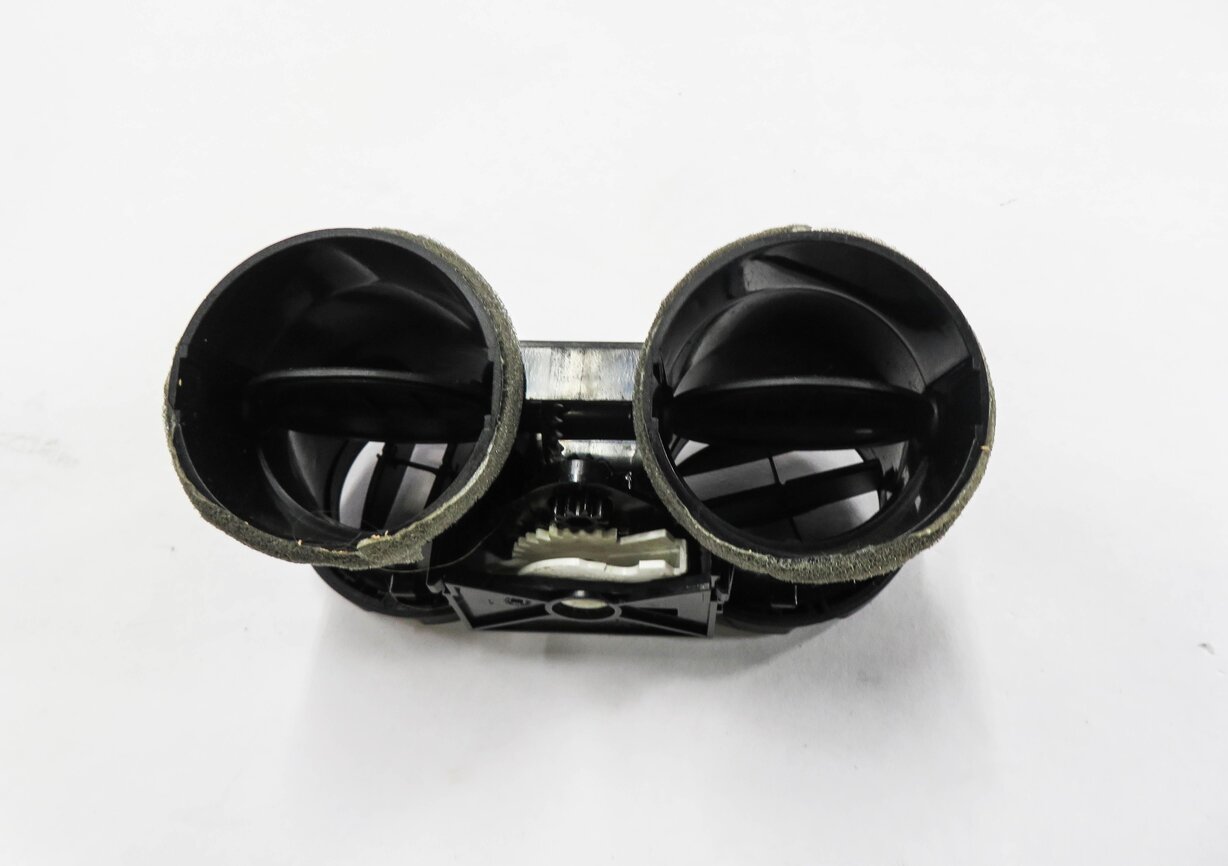 Thumbnail 6: 2012 RANGE ROVER SPORT (L320) REAR CENTER CONSOLE HEATER A/C AIR VENT