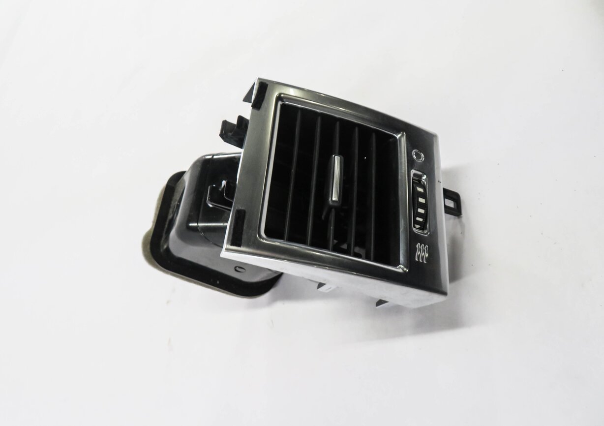 Thumbnail 3: 2012 RANGE ROVER SPORT (L320) RIGHT FRONT * CENTER DASH * HEATER A/C AIR VENT
