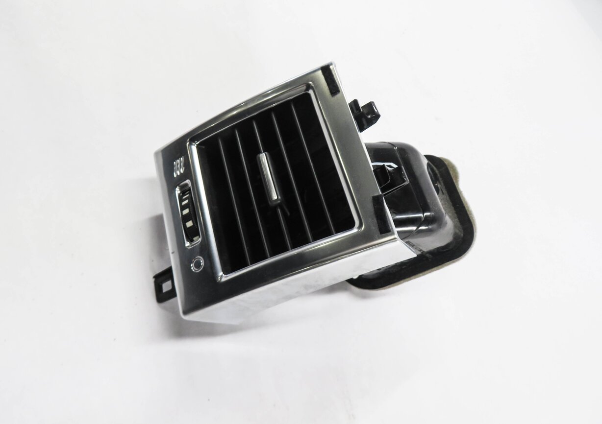 Thumbnail 4: 2012 RANGE ROVER SPORT (L320) RIGHT FRONT * CENTER DASH * HEATER A/C AIR VENT