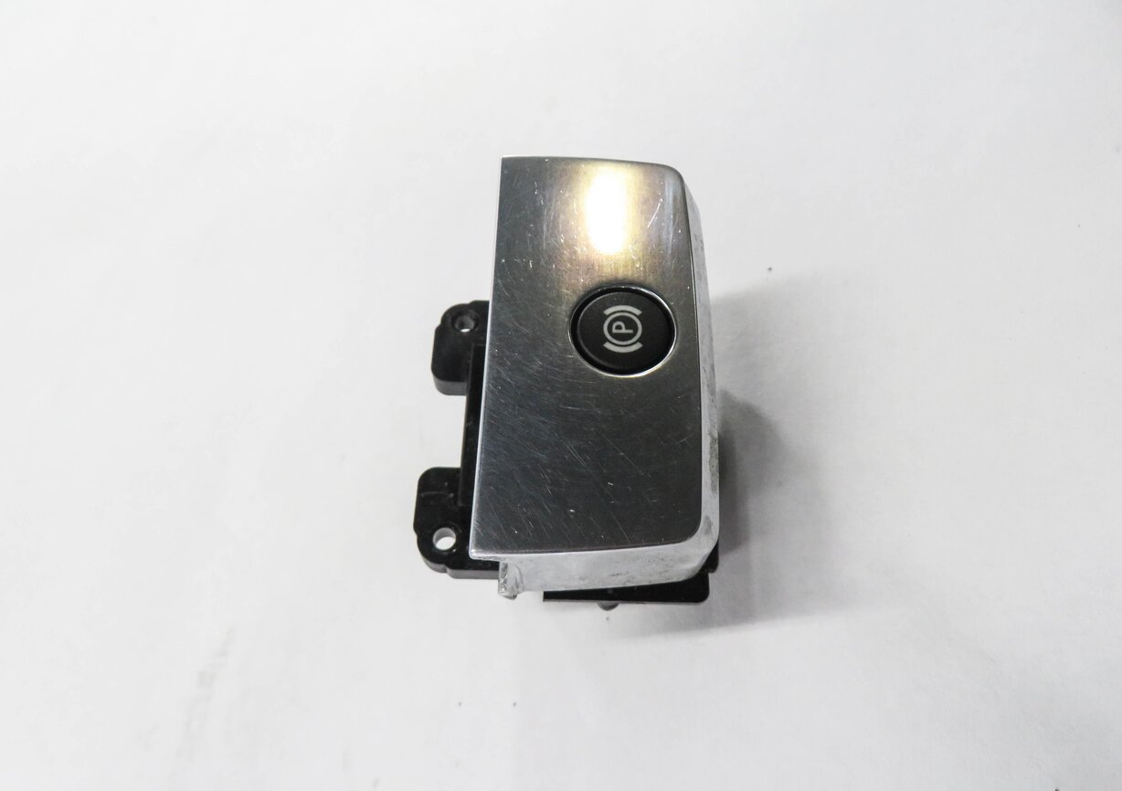 Thumbnail 3: 2012 RANGE ROVER SPORT (L320) PARKING BRAKE SWITCH BUTTON