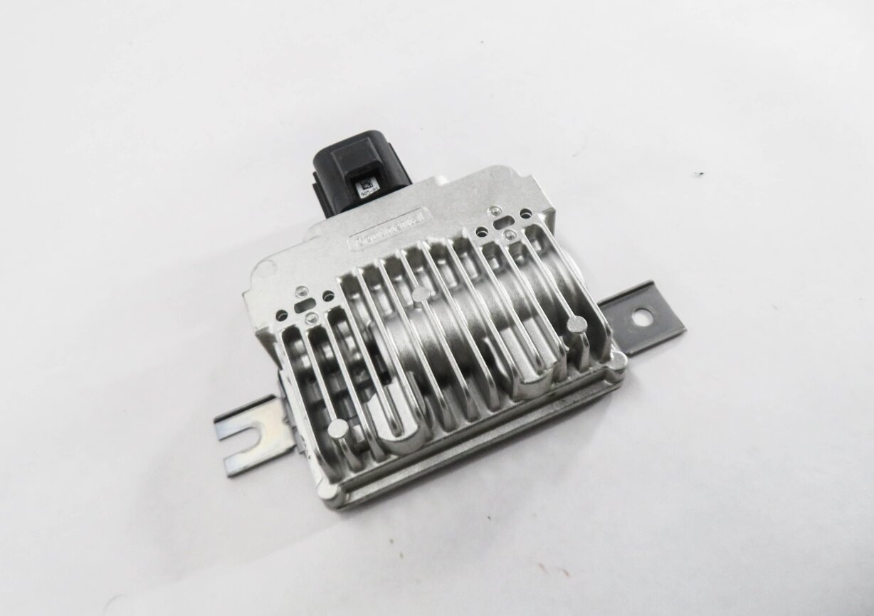 2010-2015 LR2 LR4 EVOQUE RANGE ROVER SPORT (L320 L538) FUEL PUMP CONTROL MODULE