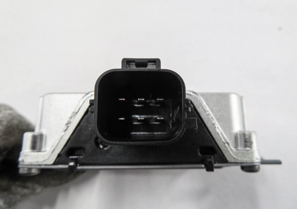 Thumbnail 6: 2010-2015 LR2 LR4 EVOQUE RANGE ROVER SPORT (L320 L538) FUEL PUMP CONTROL MODULE