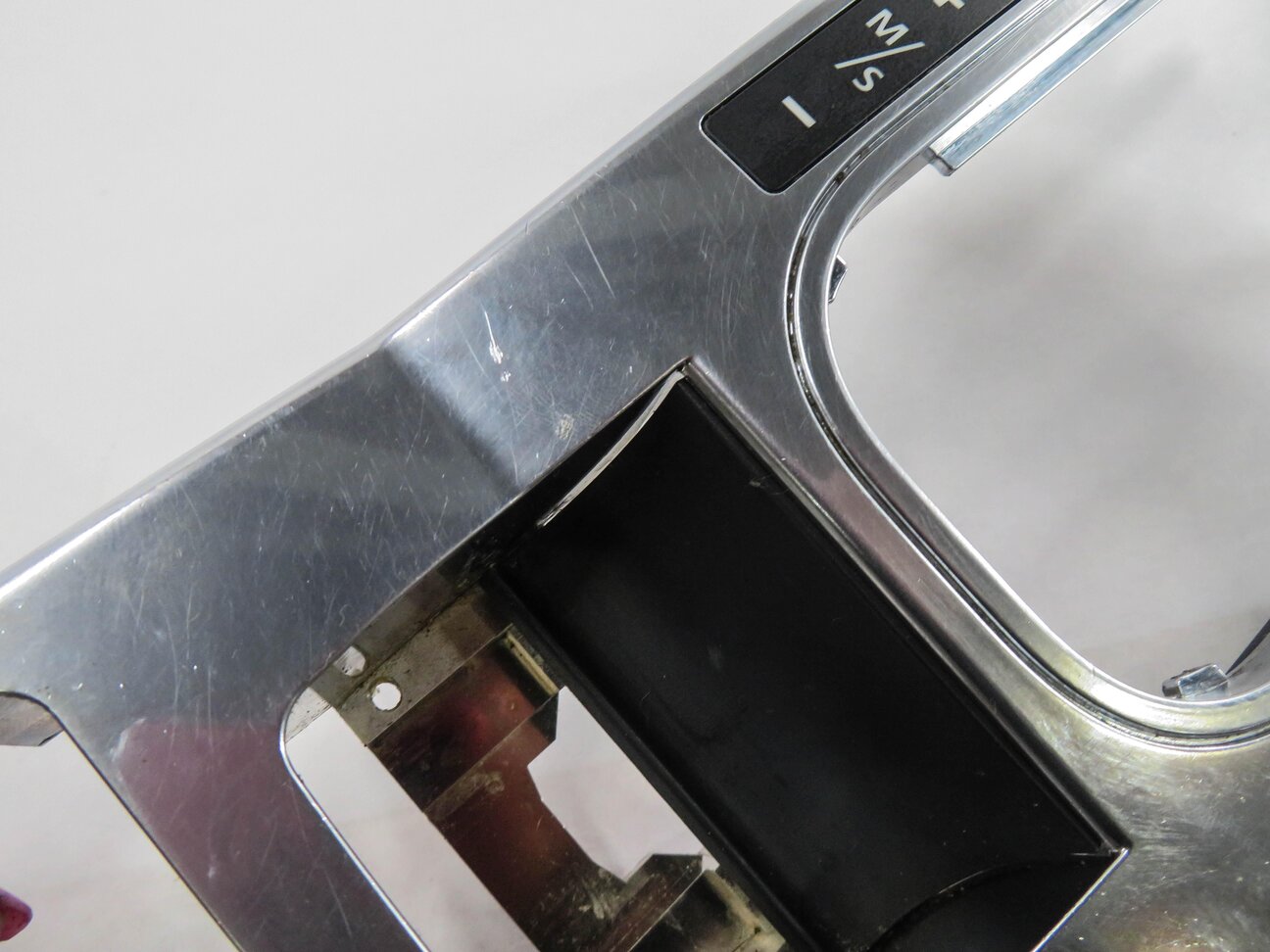 Thumbnail 8: 2012 RANGE ROVER SPORT (L320) GEAR SHIFTER SHIFT INDICATOR TRIM