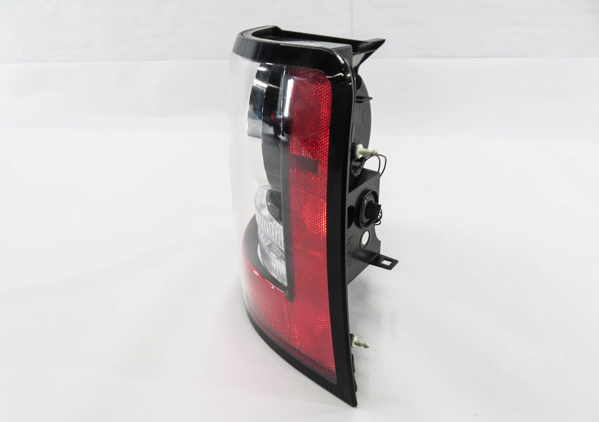 Thumbnail 5: 2012-2013 RANGE ROVER SPORT (L320) RIGHT PASSENGER TAILLIGHT BRAKE LIGHT LAMP